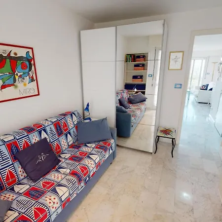 Apartment Agreable 2 Pieces Renove Avec Balcon Expose Sud - Fr-1-196-302 *